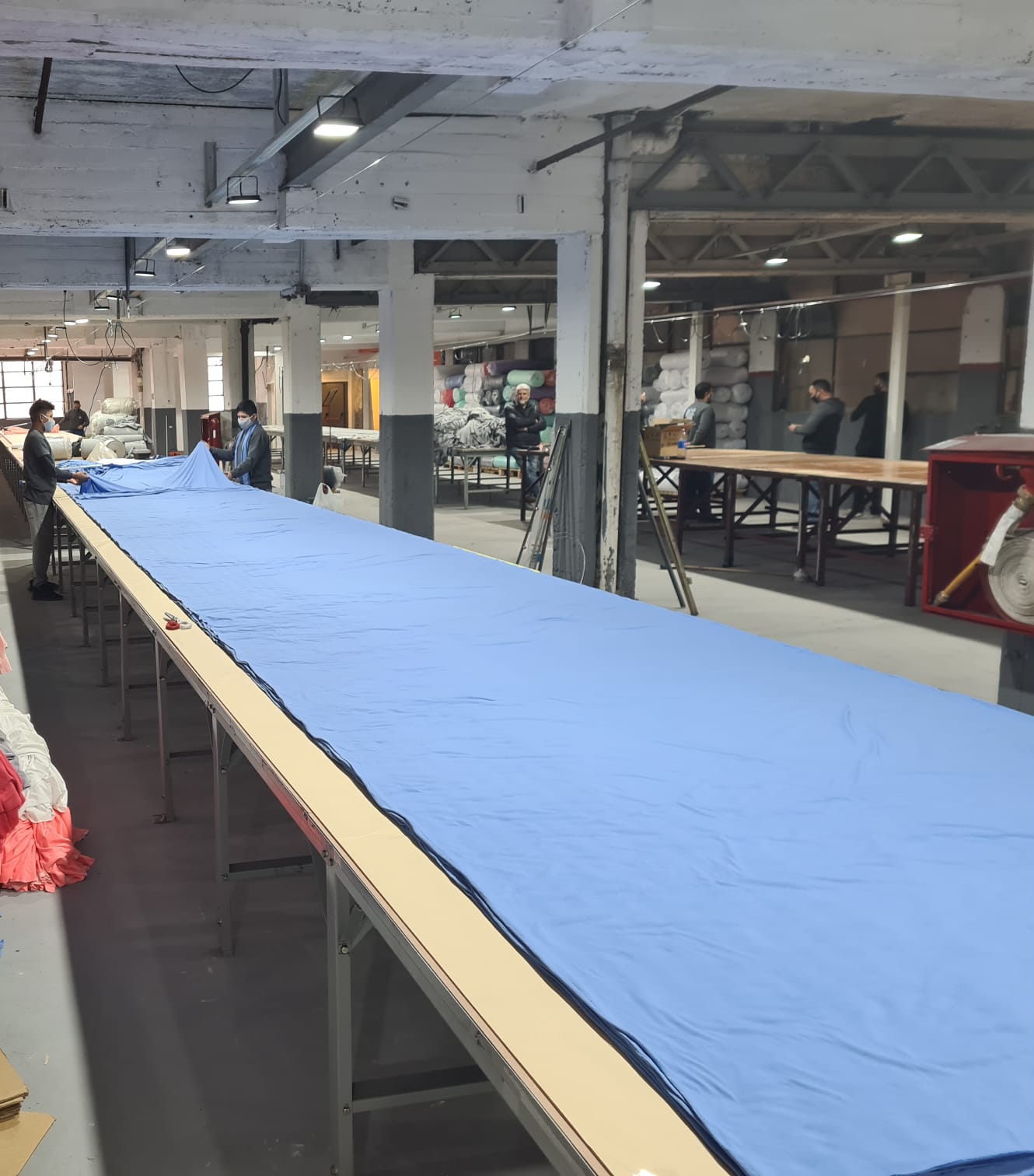 Área de trabajo preparada para nueva producción